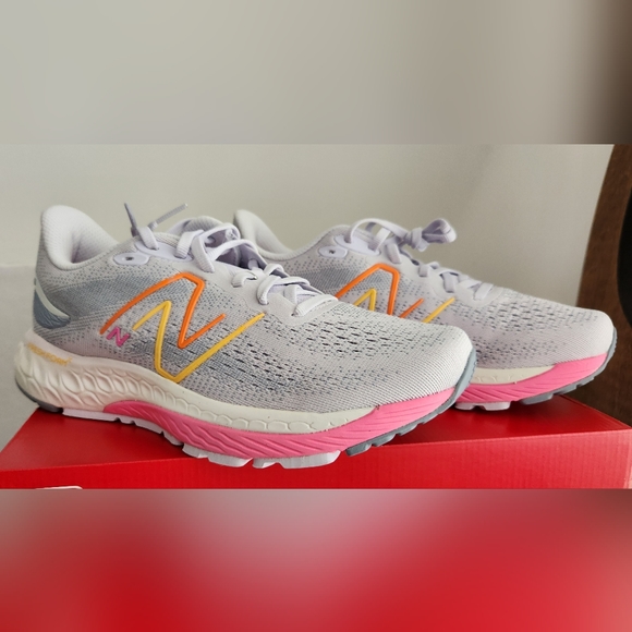 NEW in box New Balance Women's Fresh Foam X 880v12, Size 8 - Picture 1 of 7